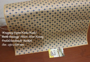 Semanggi kuning hitam silver-kertas kado batik-wrapping paper-bungkus kado 7