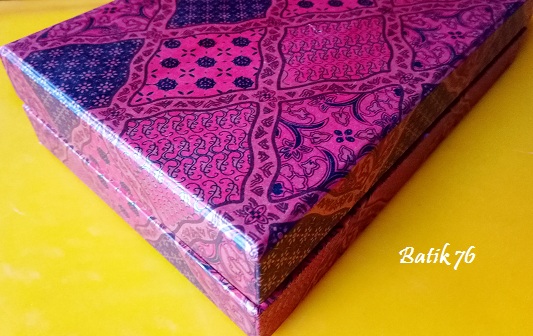 Giftbox-kotak Kado – Batik Sidoluhur Merah 5