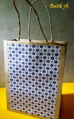 paperbag-batik76-motif semanggi putih 1