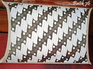 parang klasik-pillow bag-batik76 7